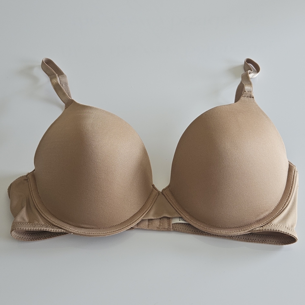 Ellen Tracy 34C Soft Lift T-Shirt Bra Nude Everyday Wear NWOT